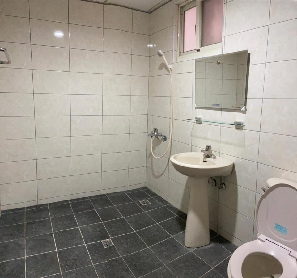 J Lin Hostel Кэньдин Экстерьер фото